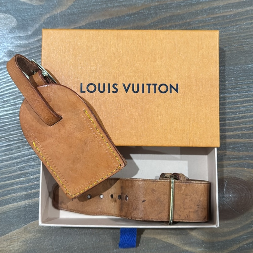 Louis Vuitton Luggage Tag, Poignet and LV Box - Picture 3 of 3